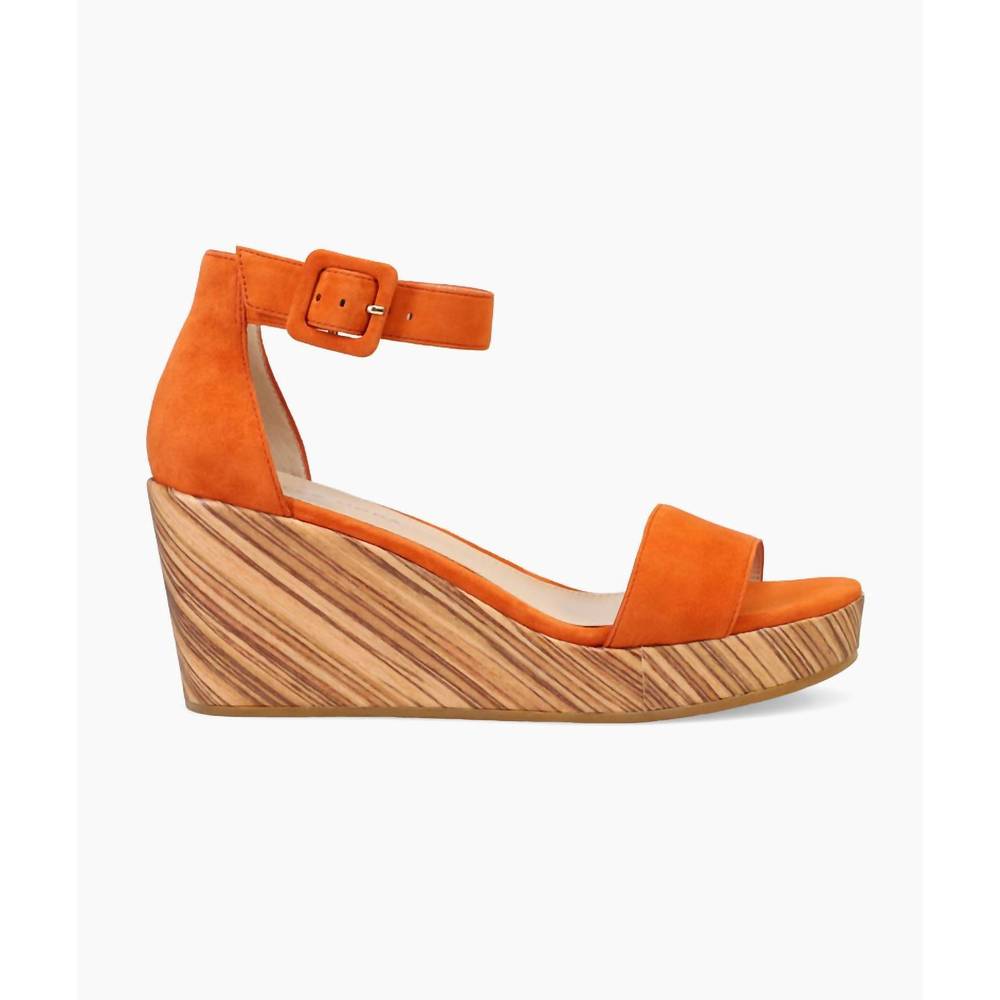 NEW PELLE MODA women's witten wedge in mandarin suede